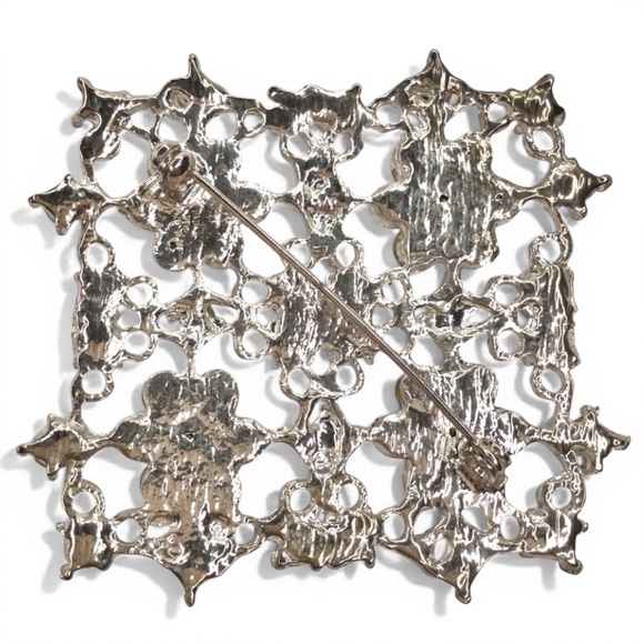 Large 1960s Silver Filigree Rhinestone Brooch • Floral Lace Design - Picture 9 of 12